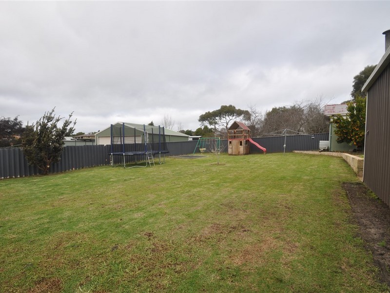 25 Young Street, Manjimup WA 6258