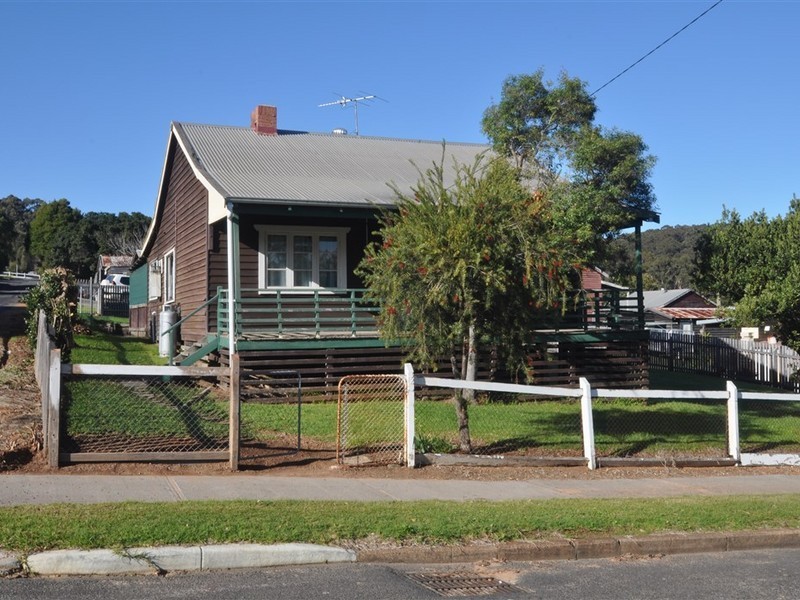 32 Brockman Street, Pemberton WA 6260