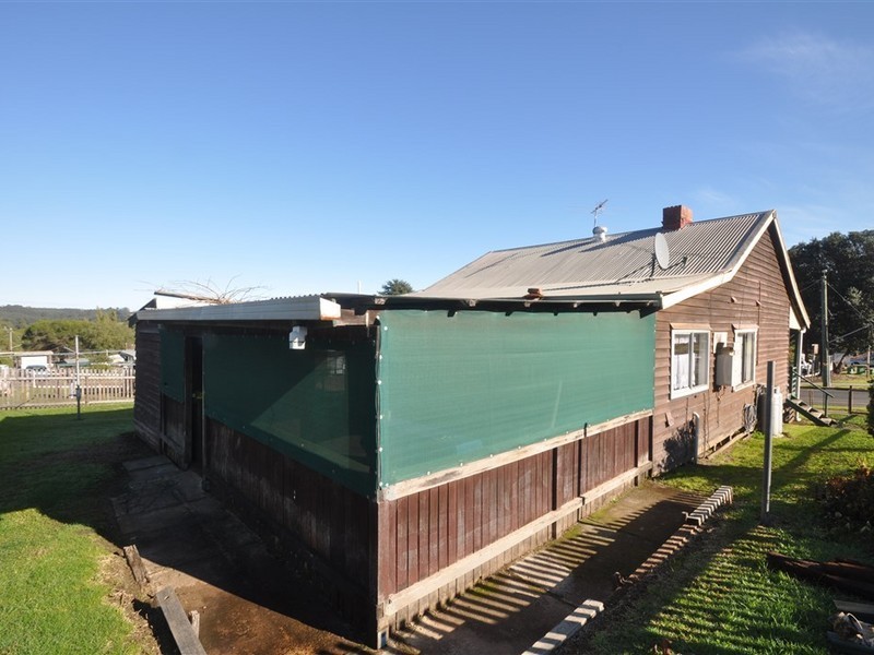 32 Brockman Street, Pemberton WA 6260