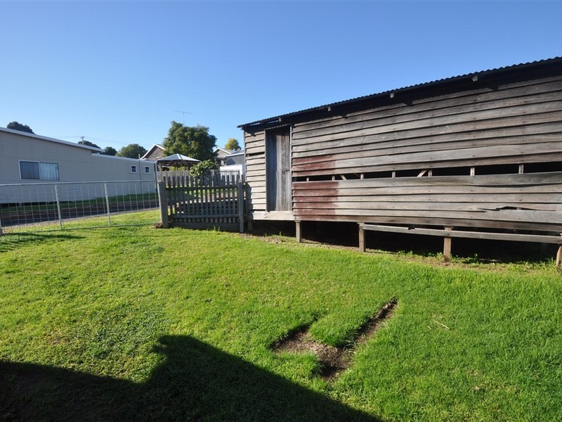 32 Brockman Street, Pemberton WA 6260
