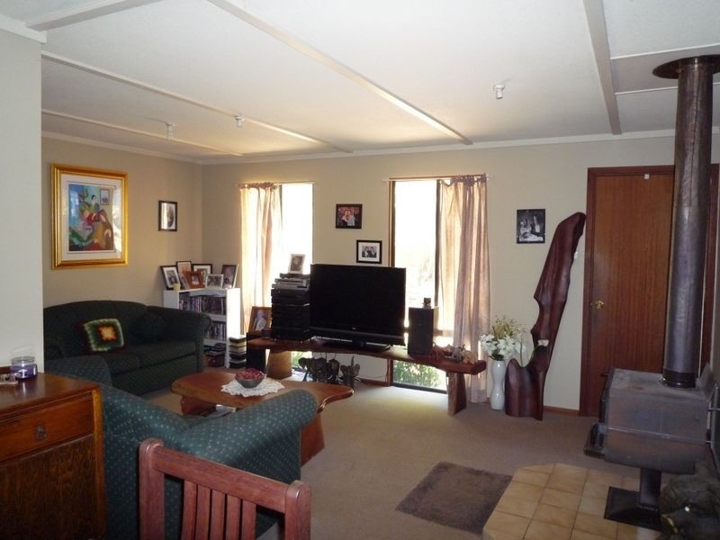 37 Guppy Street, Pemberton WA 6260