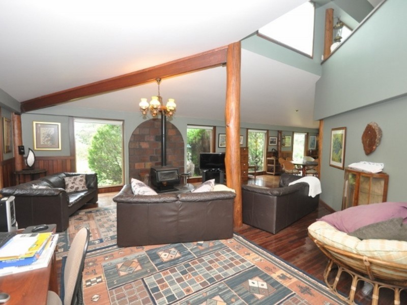 27 Clarrie Jones Place, Pemberton WA 6260