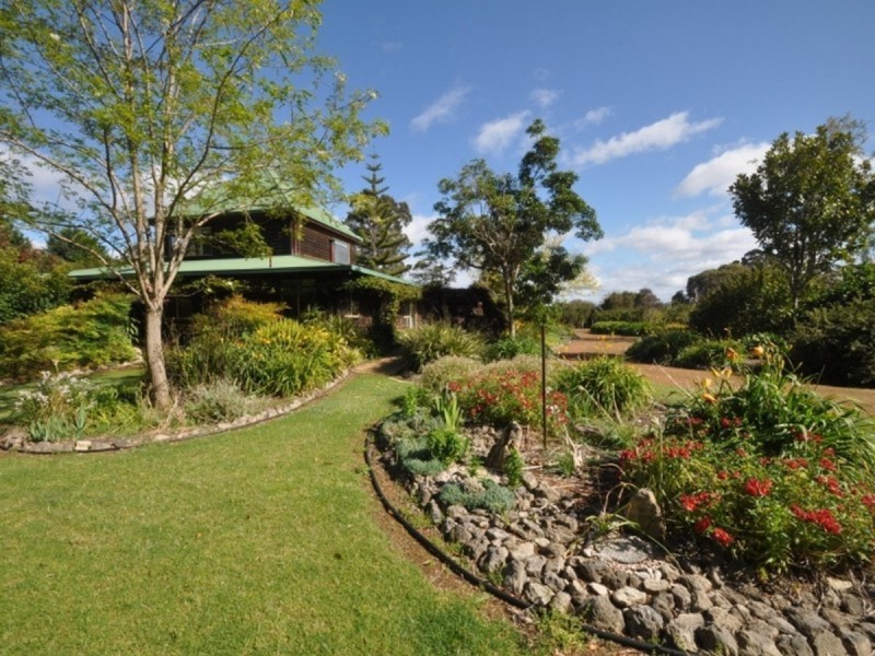 27 Clarrie Jones Place, Pemberton WA 6260