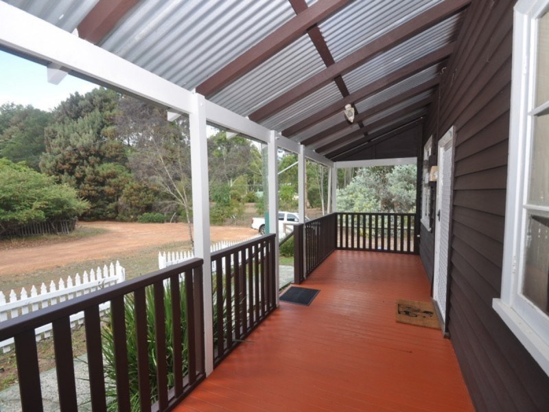 18 Central Street, Quinninup WA 6258