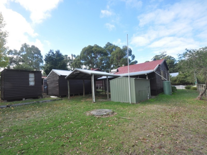 18 Central Street, Quinninup WA 6258