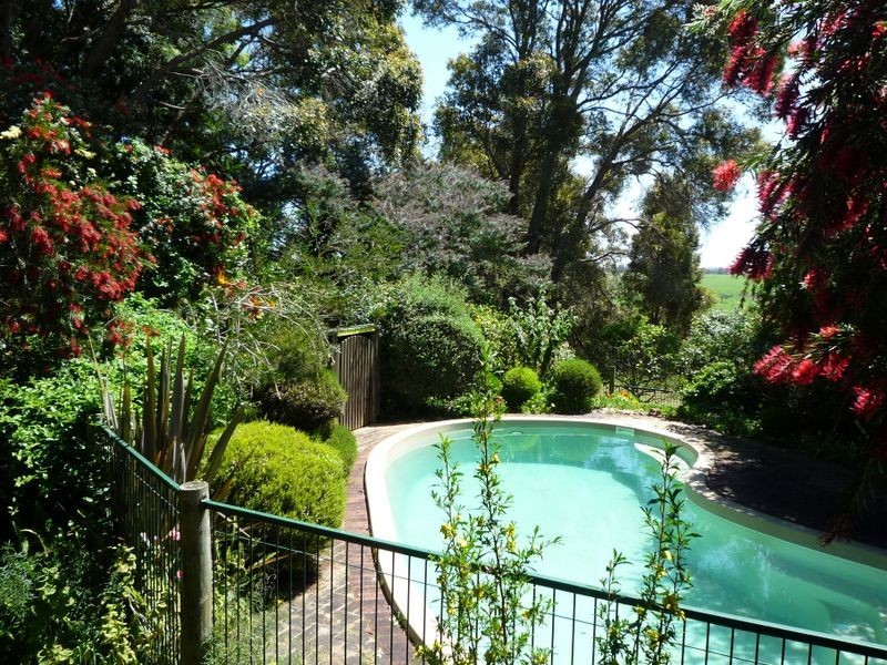 46 Clarrie Jones Place, Pemberton WA 6260