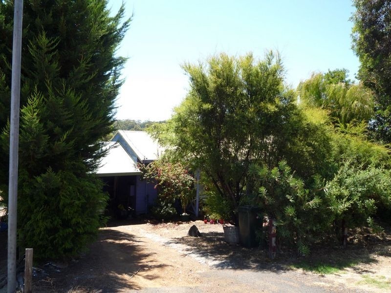 37 Guppy Street, Pemberton WA 6260