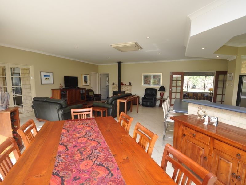 20 Blue Wren Court, Pemberton WA 6260