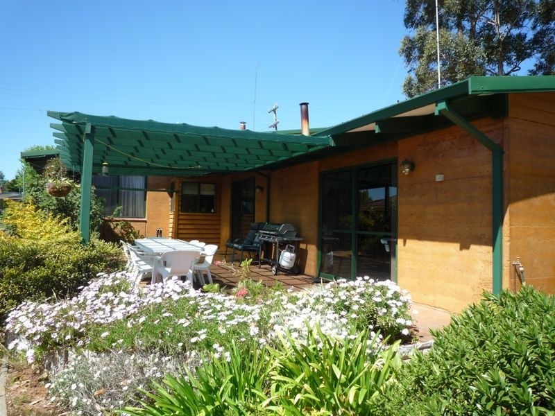 12 Robinson Street, Pemberton WA 6260