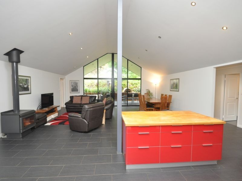 5 Wattlebird Grove, Pemberton WA 6260