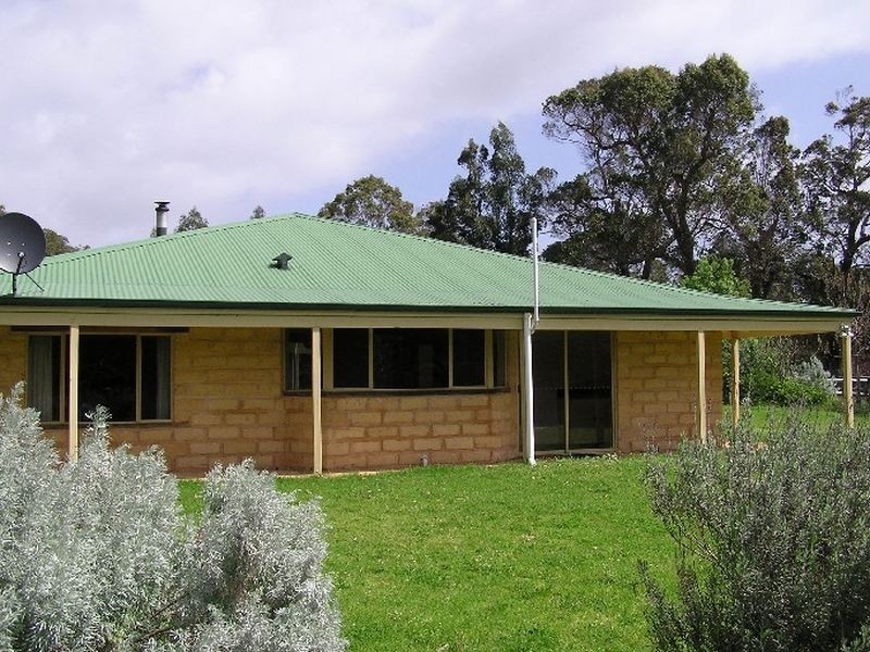 26 Parkfield Drive, Northcliffe WA 6262