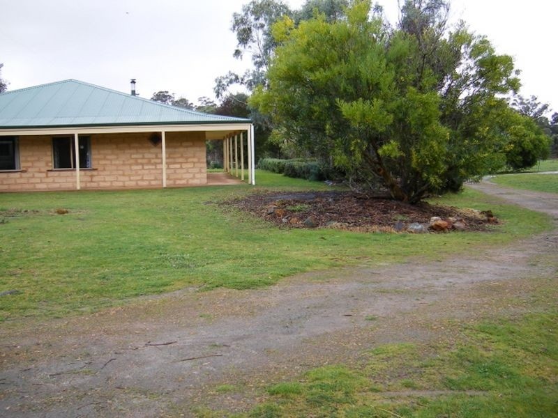 26 Parkfield Drive, Northcliffe WA 6262