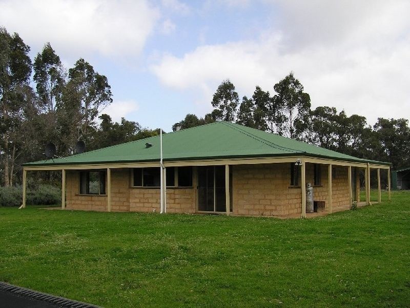 26 Parkfield Drive, Northcliffe WA 6262