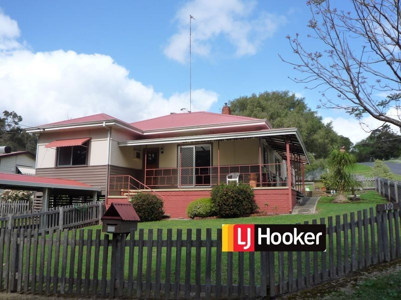 100 Brockman Street, Pemberton WA 6260