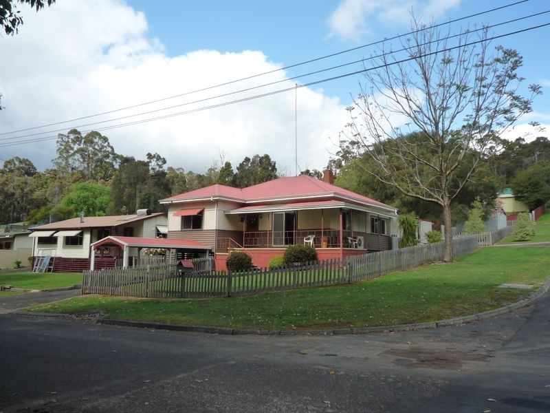 100 Brockman Street, Pemberton WA 6260