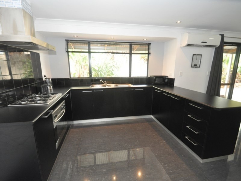 65 Arnott Street, Manjimup WA 6258