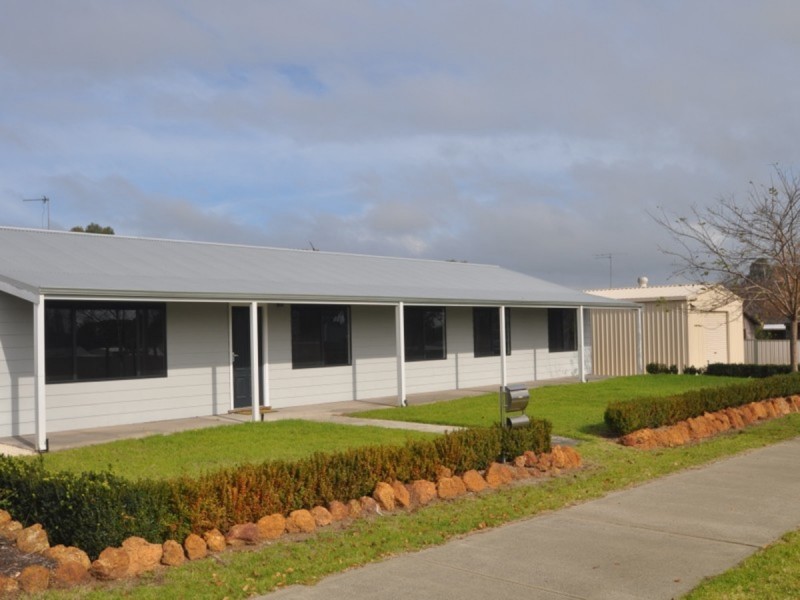 65 Arnott Street, Manjimup WA 6258