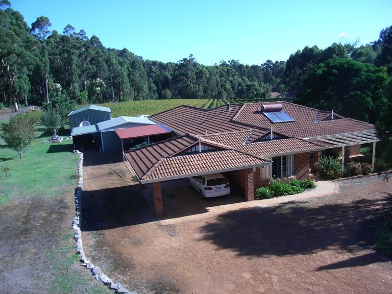 7 Clarrie Jones Place, Pemberton WA 6260