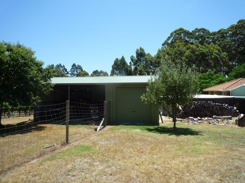 7 Clarrie Jones Place, Pemberton WA 6260