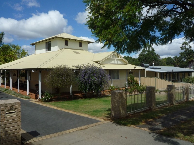 12 Moore Street, Manjimup WA 6258