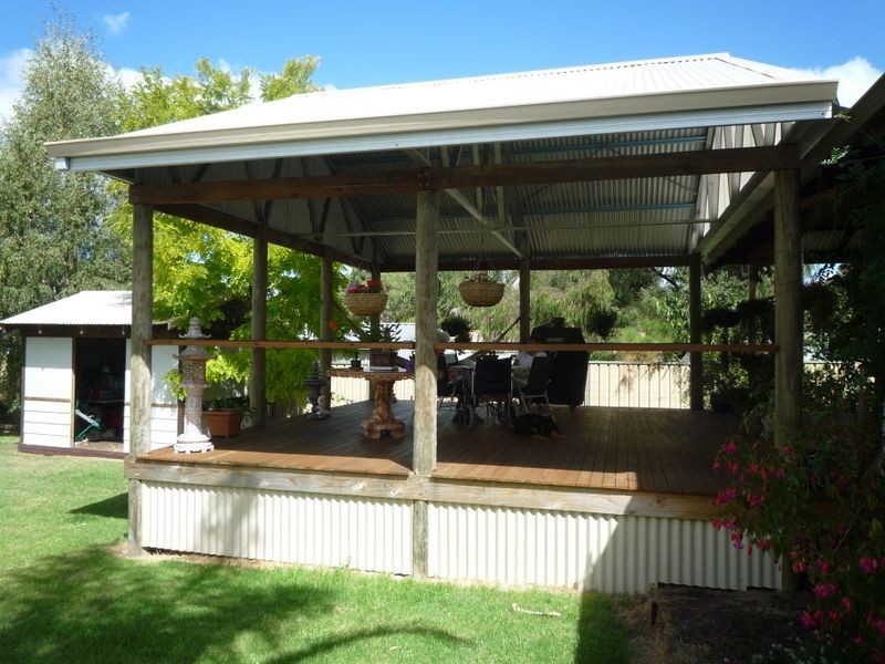 12 Moore Street, Manjimup WA 6258