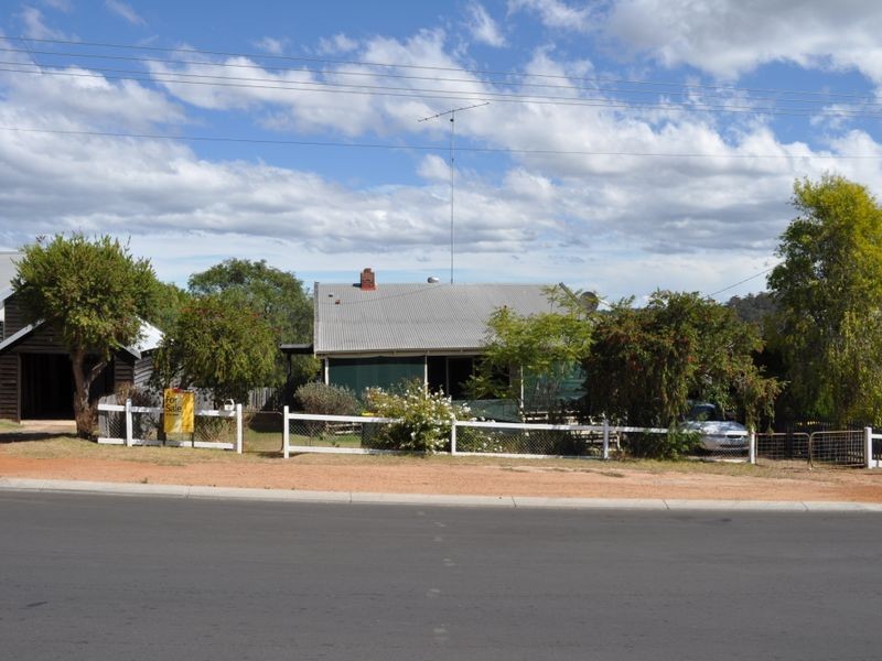 6 Dean Street, Pemberton WA 6260