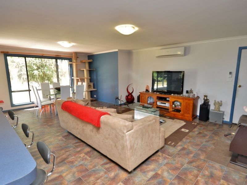 14 Caniroglen Court, Manjimup WA 6258