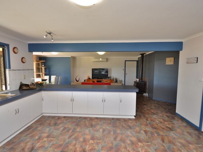14 Caniroglen Court, Manjimup WA 6258
