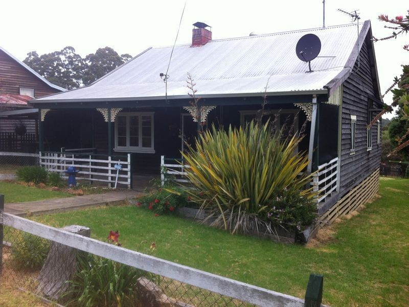10 Dean Street, Pemberton WA 6260
