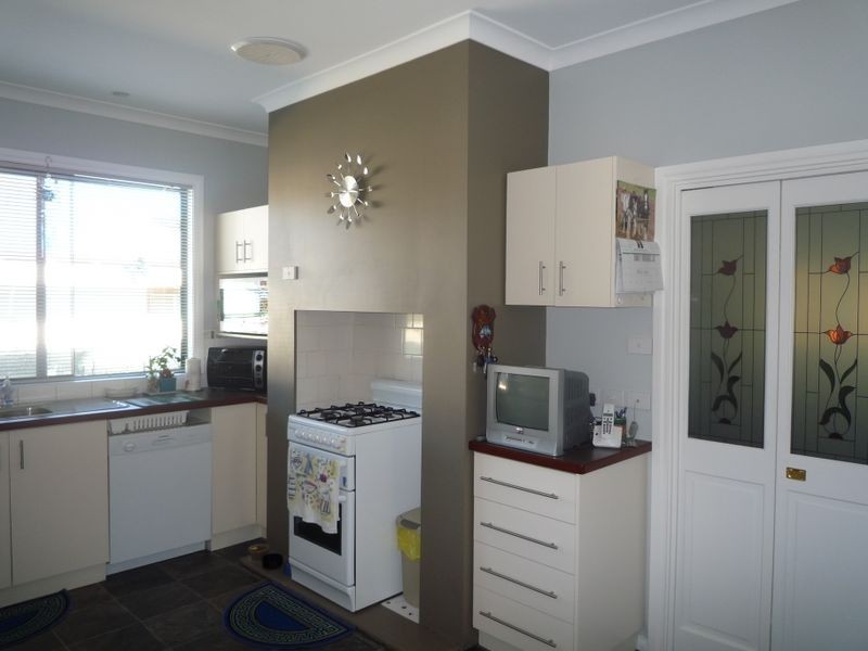 8 Bath Street, Manjimup WA 6258