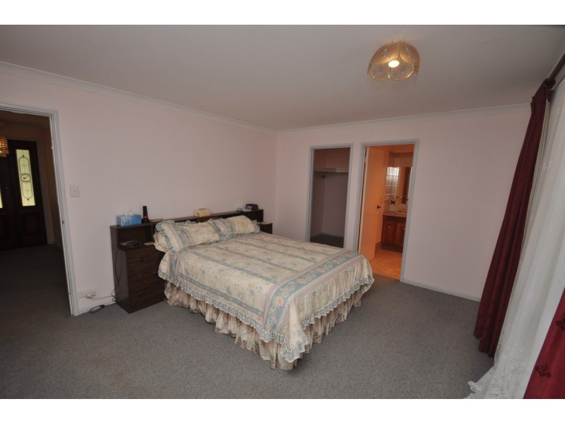 33 Karri Lane, Quinninup WA 6258