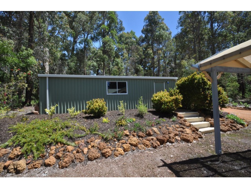 33 Karri Lane, Quinninup WA 6258