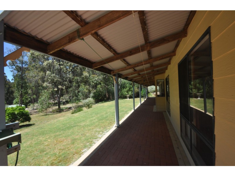 33 Karri Lane, Quinninup WA 6258