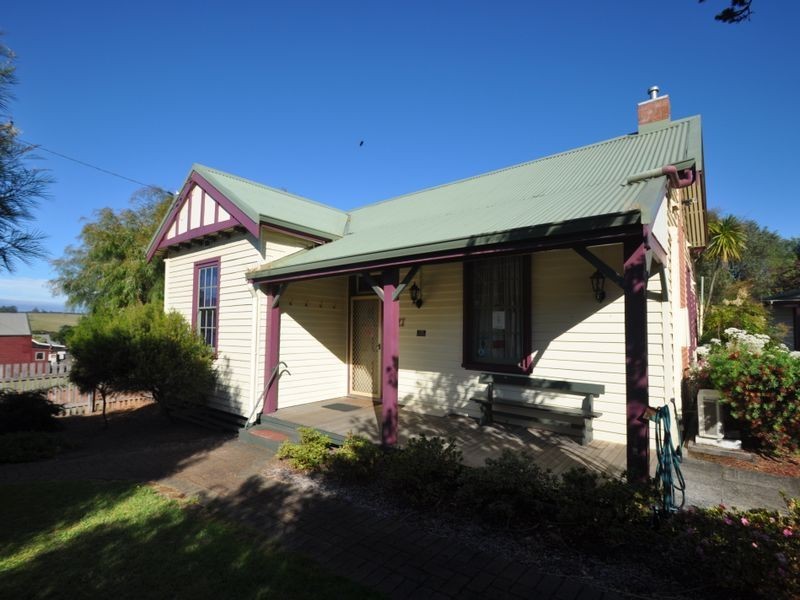 27 Brockman Street, Pemberton WA 6260