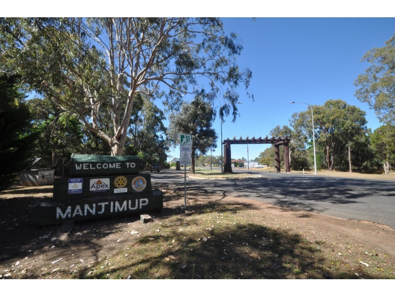 15 Seven Day Road, Manjimup WA 6258