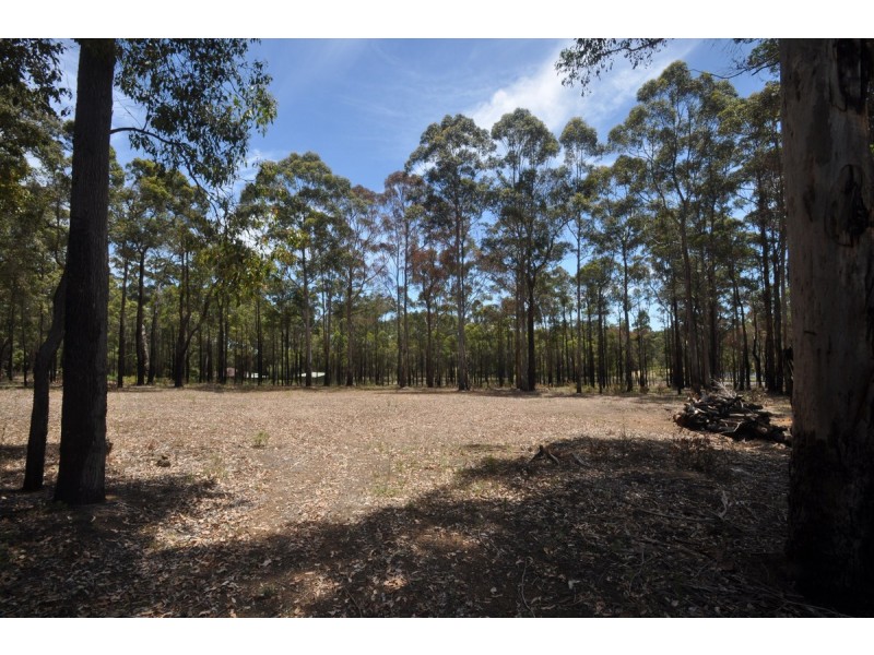 15 Seven Day Road, Manjimup WA 6258