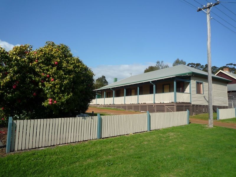 18 Brockman Street, Pemberton WA 6260