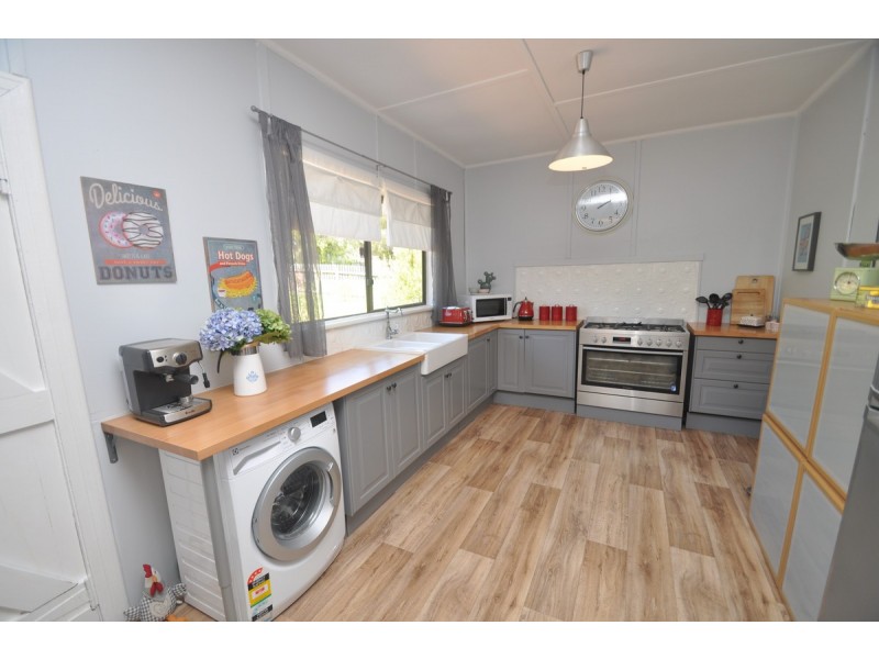 4 Railway Crescent, Pemberton WA 6260