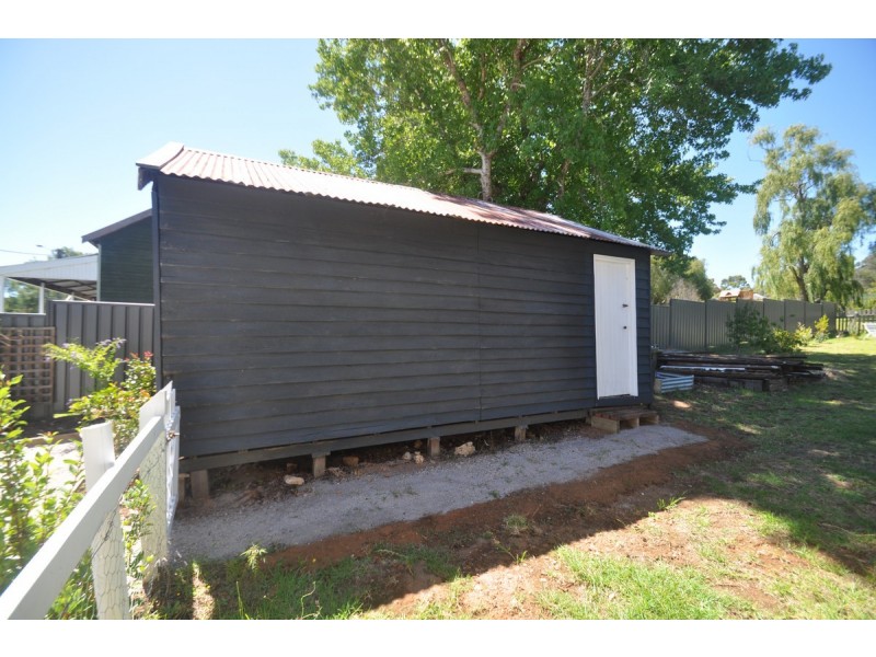 4 Railway Crescent, Pemberton WA 6260