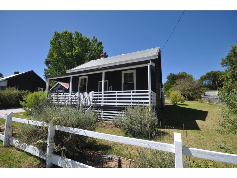 4 Railway Crescent, Pemberton WA 6260