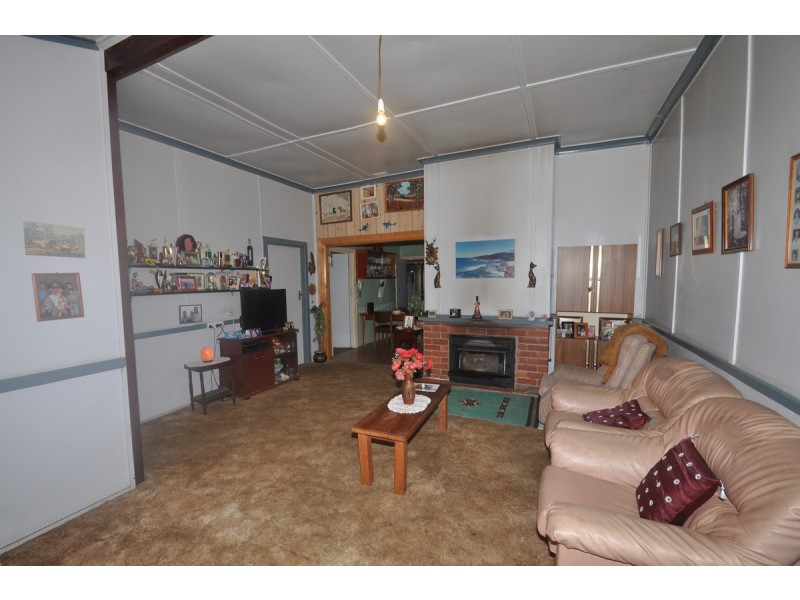 9 Lefroy Street, Pemberton WA 6260