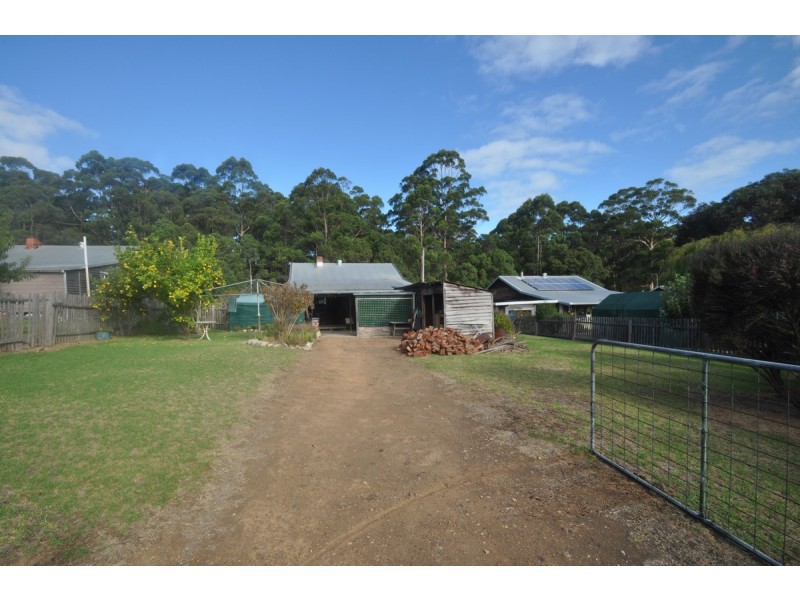 9 Lefroy Street, Pemberton WA 6260