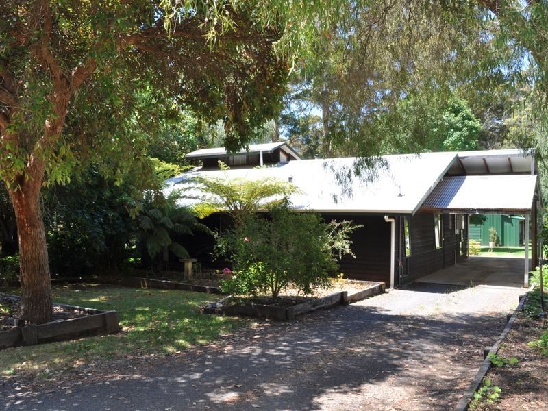 11 Dickinson Road, Pemberton WA 6260