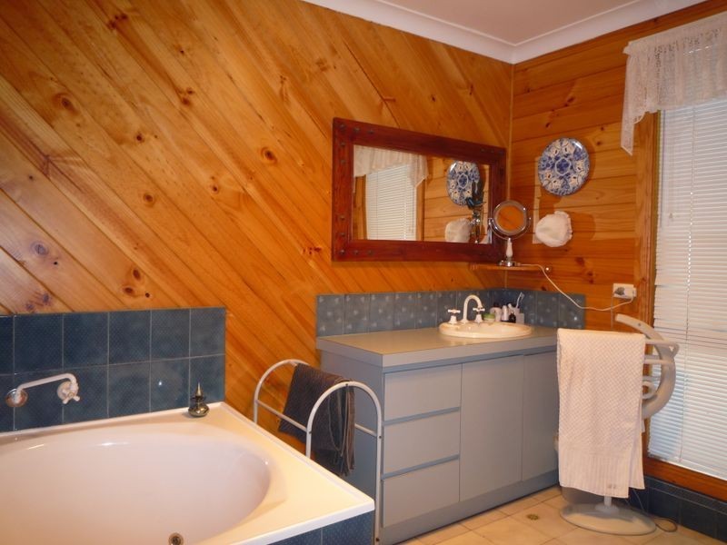 11 Dickinson Road, Pemberton WA 6260