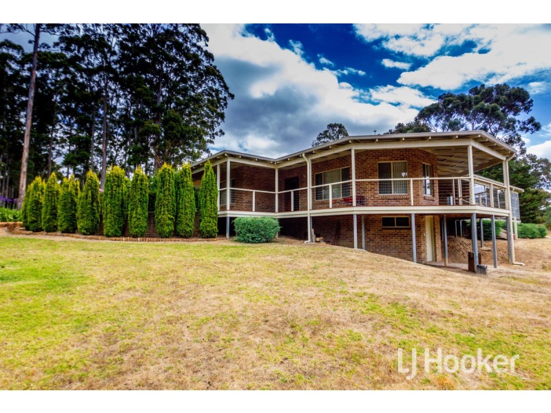 44 Clarrie Jones Place, Pemberton WA 6260
