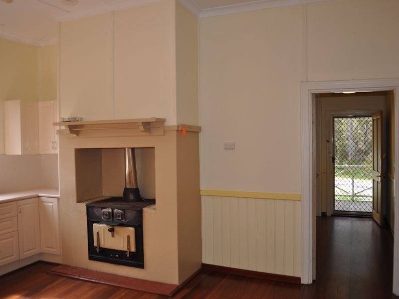 13 Lefroy Street, Pemberton WA 6260