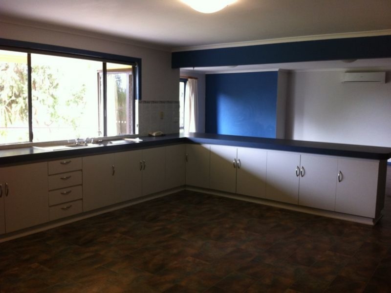 14 Caniroglen Court, Manjimup WA 6258