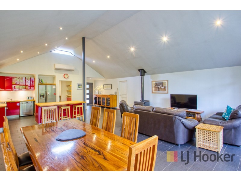 5 Wattlebird Grove, Pemberton WA 6260