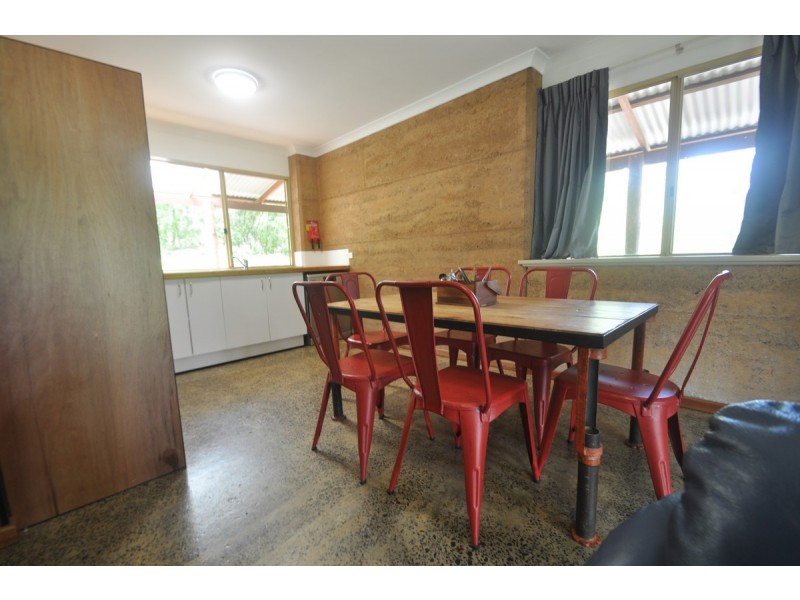 4/713 Pemberton-Northcliffe Road (Crowea), Pemberton WA 6260