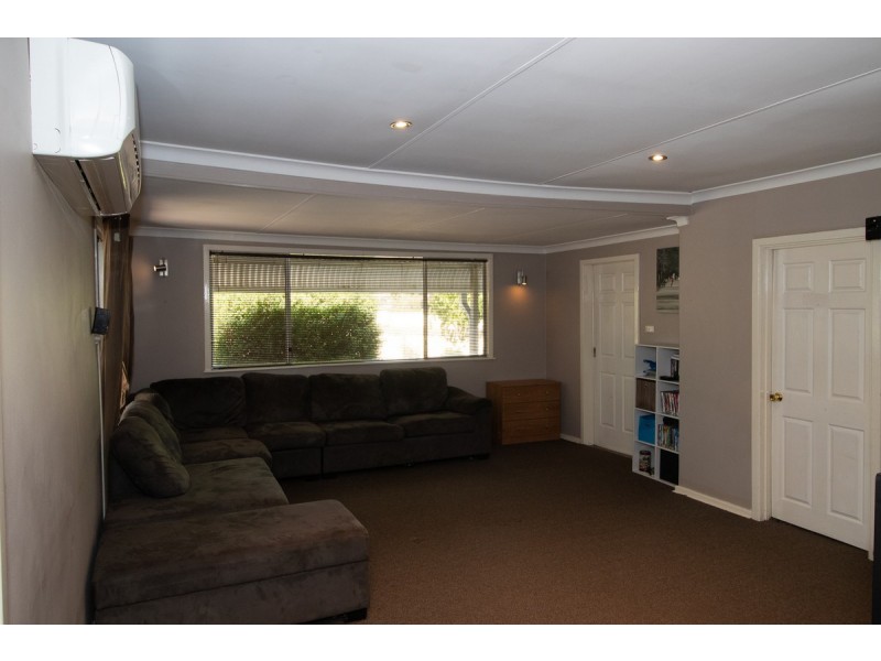50 Mount Street, Manjimup WA 6258